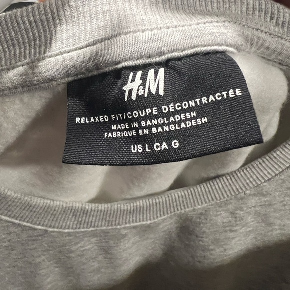 Men’s large H&M grey sweatshirt - Picture 2 of 2
